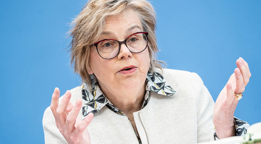 Warnt vor dem „Werther-Effekt“: Caritas-Präsidentin Eva Maria Welskop-Deffaa. Foto: picture alliance/Chris Emil Janßen