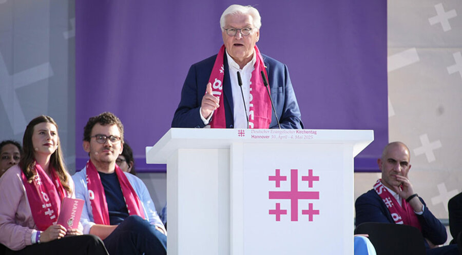„Wir alle könnten noch ein Stück mutiger, stärker, beherzter sein, als wir sind“: Bundespräsident Frank-Walter Steinmeier. Foto: picture alliance/epd-bild/Tim Wegner