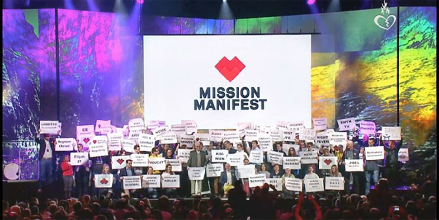 Das „Mission Manifest“ wird auf der charismatisch orientierten Glaubenskonferenz „MEHR“ vorgestellt. Screenshot: YouTube/MEHR 2018 Livestream