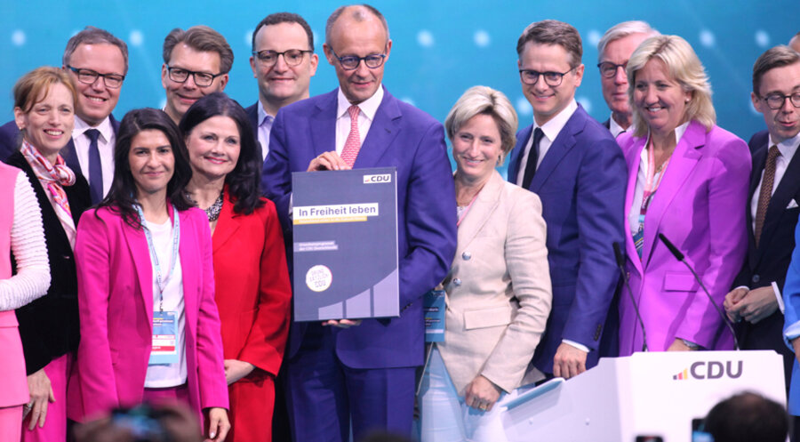 Spitzenpolitiker der CDU stellen das neue Grundsatzprogramm der Partei vor. Foto: IMAGO/dts Nachrichtenagentur