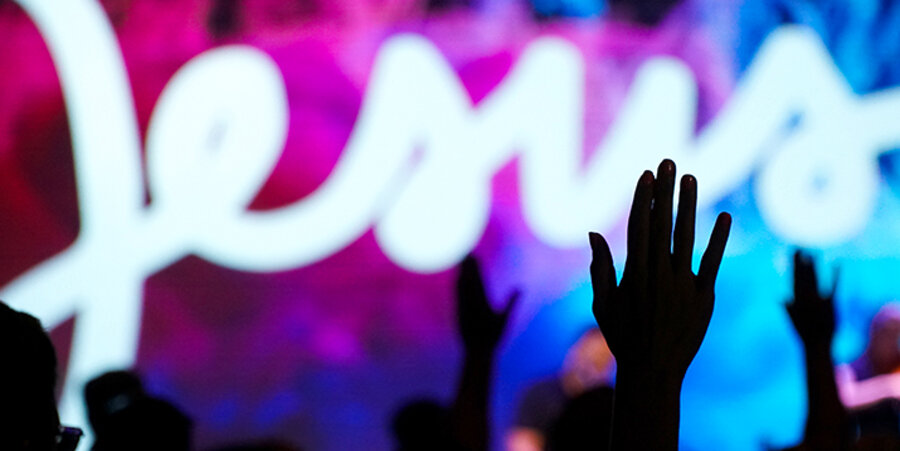 Im ersten Kapitel der Broschüre geht es um „Evangelikale“ und „Pfingstkirchlich-charismatische Bewegungen“. Foto: unsplash.com