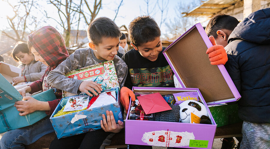 Die Schuhkartons enthalten Spielzeug, Schulmaterial, Hygieneartikel. Foto: Samaritan's Purse