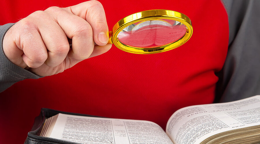 Der Theologieprofessor Roland Deines hat sich für IDEA die Weihnachtsgeschichte angeschaut. Symbolfoto: iStock/photosaint