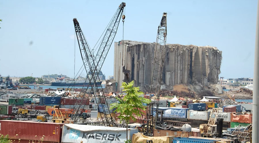 Der Hafen von Beirut ein Jahr nach der Explosion. Foto: Jacques Berset/ Kirche in Not