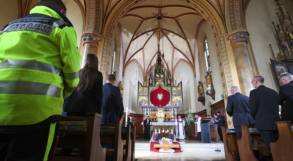 Bei einem ökumenischen Gottesdienst wird der Opfer des Zugunglücks in Garmisch-Partenkirchen gedacht. Foto: dpa