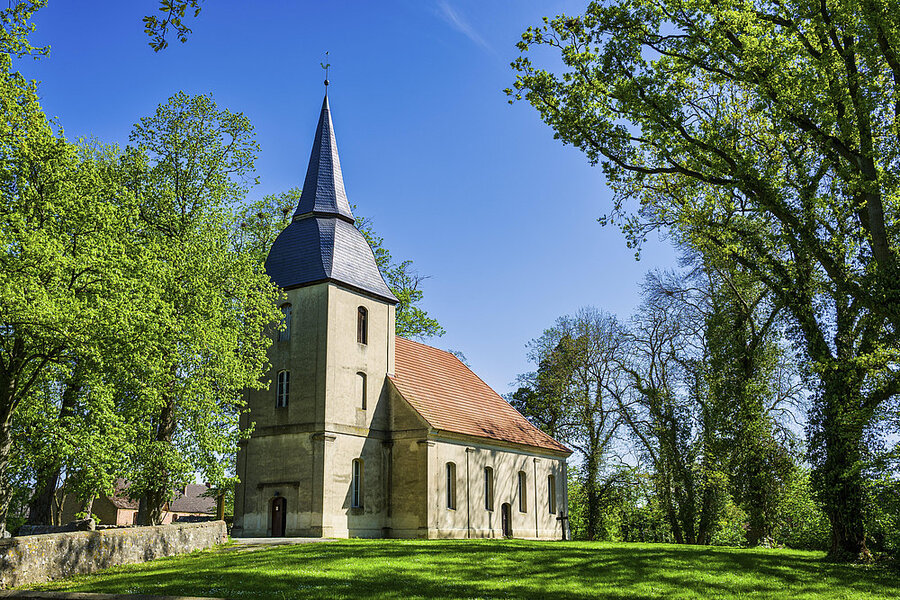Das Kirche lebt von dem Engagment vor Ort. Symbolfoto: picture alliance / imageBROKER / Lothar Steiner