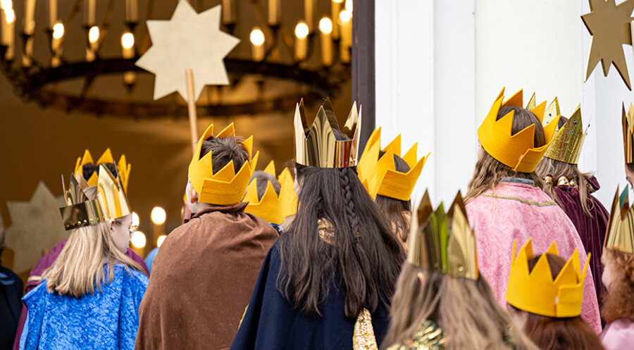 „Echte“ Sternsinger aus dem Bistum Regensburg. Foto: picture-alliance/Fabian Sommer