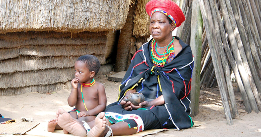 Eine Mutter aus dem Volk der Zulu mit ihrem Kind. Symbolbild: pixabay.com