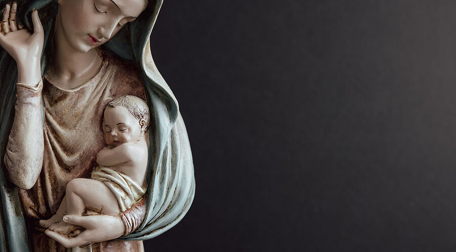 Rund ein Drittel der Deutschen glaubt, dass Jesus eine jungfräuliche Geburt durch Maria hatte. Symbolfoto: iStock/Kara Gebhardt 