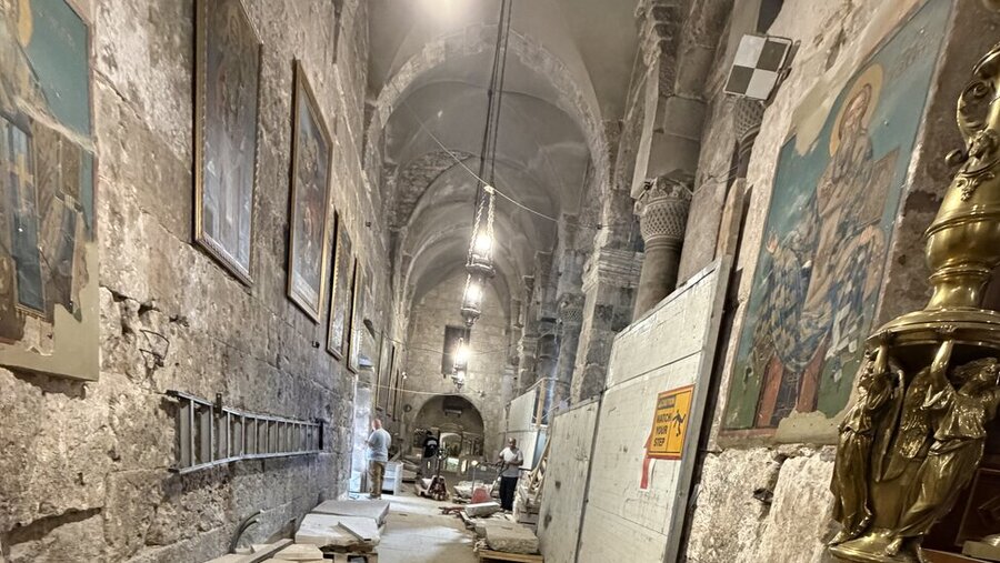Seit 2016 wird die Grabeskirche restauriert – zum ersten Mal seit über 200 Jahren. Das macht archäologische Untersuchungen und Grabungen im Gotteshaus möglich. 
