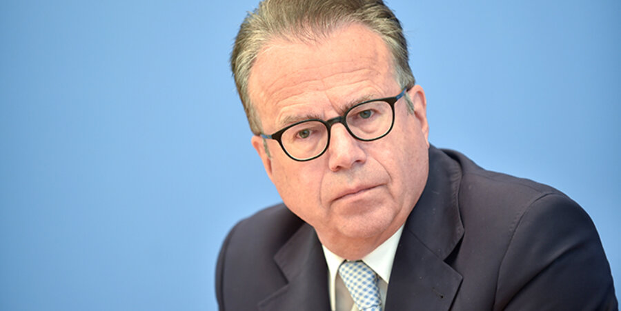 Der Vorstandsvorsitzende der Bundesagentur für Arbeit und des Bundesamtes für Migration und Flüchtlinge, Frank-Jürgen Weise. Foto: picture-alliance/dpa