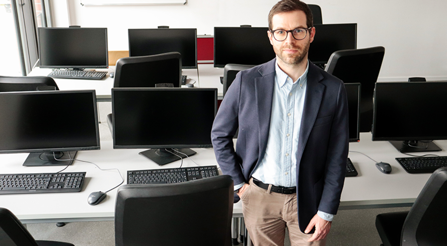 Psychiater Augustin: Nicht auszuschließen, dass die Interaktion mit KI sogar bei psychisch stabilen Menschen eine Psychose auslösen kann. Foto: EvH Bochum
