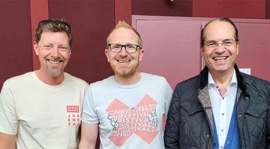 Sie prägten den Jugendtag (v.l.n.r.): Tauernhof-Leiter Martin Buchsteiner, Redner Chris Pahl und Pfarrer i.R. Gerhard Krömer. Foto:  Gerhard Krömer