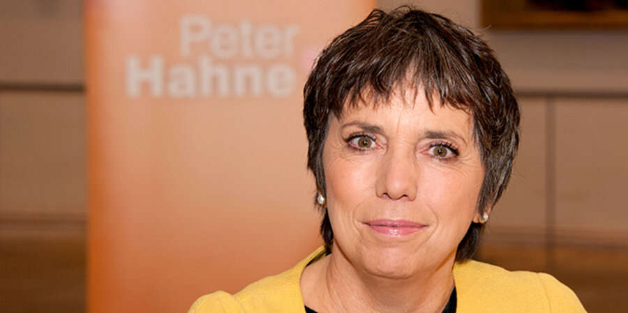 Die EKD-Botschafterin Margot Käßmann bei „Peter Hahne“ am 1. November. Foto: KRAMERS