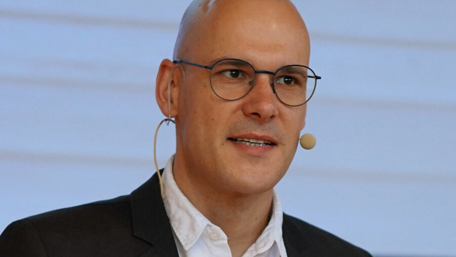 Der Pfarrer und Studienassistent im Albrecht-Bengel-Haus, Benjamin Hummel. Foto: IDEA/Valentin Schmid