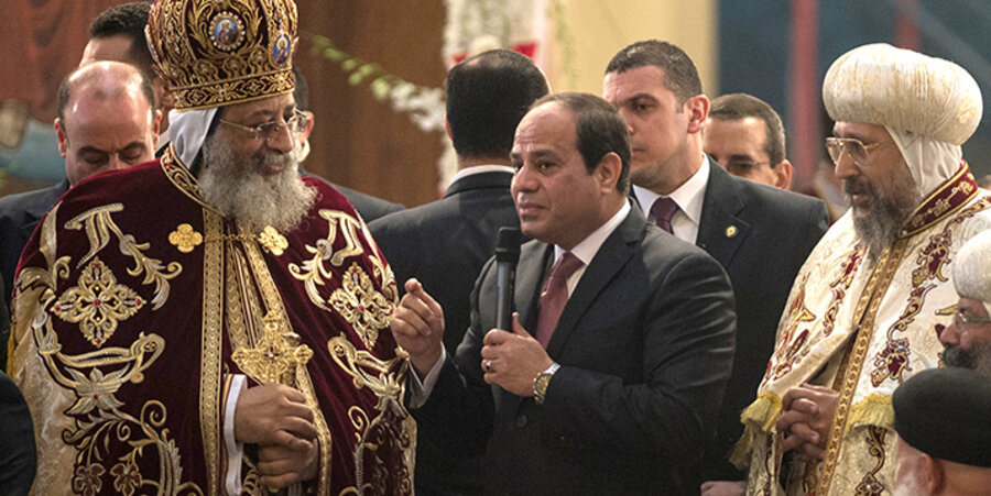 Präsident al-Sisi (Bildmitte), selbst Moslem, sprach während eines Weihnachtsgottesdienstes der koptisch-orthodoxen Kirche in der Markus-Kathedrale in Abbassiya. Foto: pictur-alliance/landov