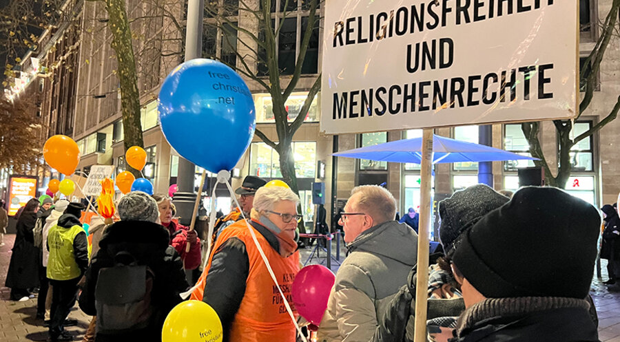 Auch 2024 gingen Menschen in Hamburg auf die Straße, um sich für verfolgte Christen weltweit einzusetzen. Archivbild: IGFM