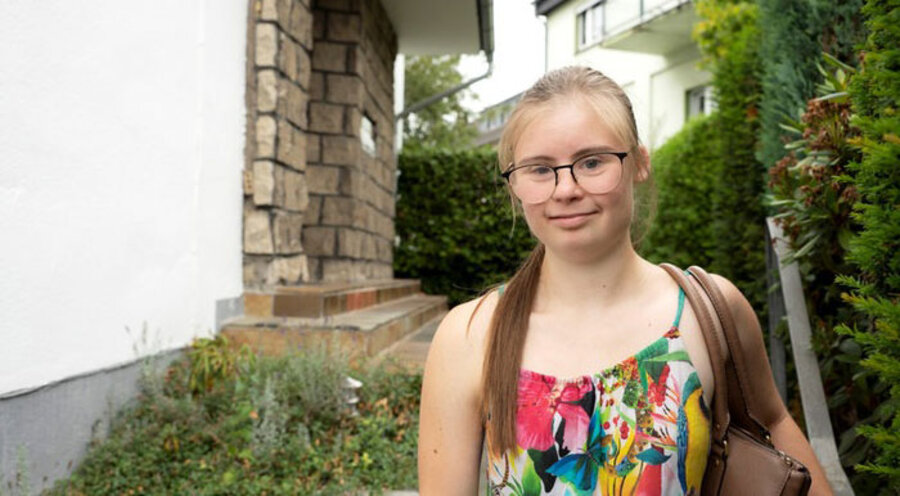 Marie ist die Protagonistin in der vierteiligen WDR-Dokumentation „Maria will alles – Durchstarten mit Downsyndrom“. Foto: WDR/Marie Köhler