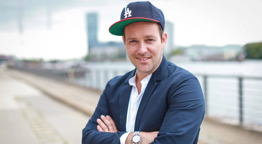 Der Sänger, Moderator und Schauspieler Ben Blümel. Foto: IMAGO/Eventpress