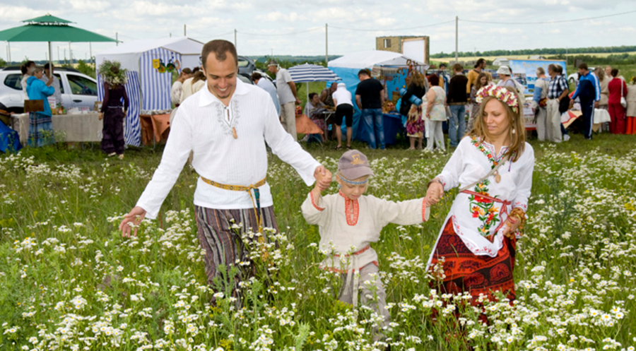 Die Anastasia-Bewegung propagiert neben einem naturverbundenen Lebensstil auch rassistische, antisemitische und demokratiefeindliche Ideen. Foto: Wikki Commons/Lobatschew Wladimir