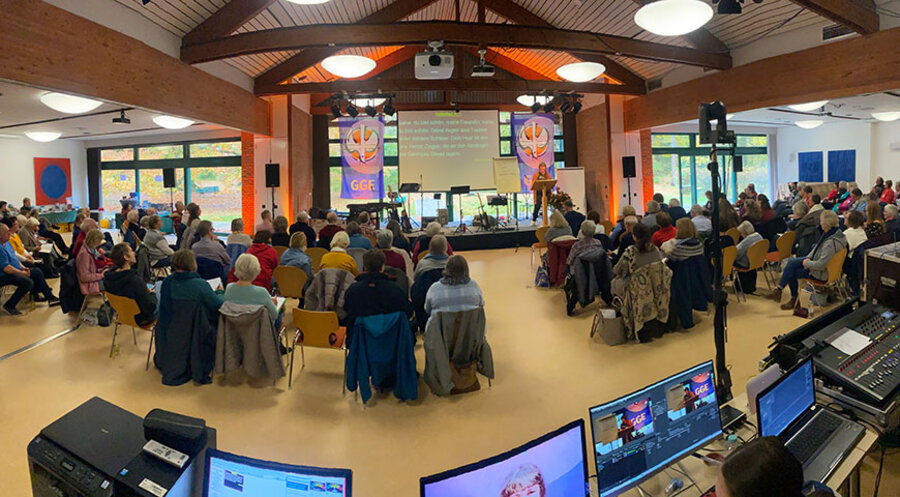 Bei der Konferenz der charismatisch geprägten Geistlichen Gemeinde-Erneuerung Nord in Breklum waren 140 Teilnehmer. Foto: Peter Clausen