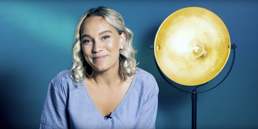 Auf ihrem alten EKD-Kanal "Jana" kündigt sie ihren neuen Youtube-Kanal "Hier" an. Screenshot: Youtube/Jana