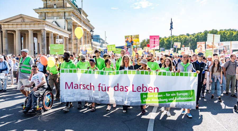 Der „Marsch für das Leben” 2023 in Berlin. Foto: IDEA/Markus Pletz