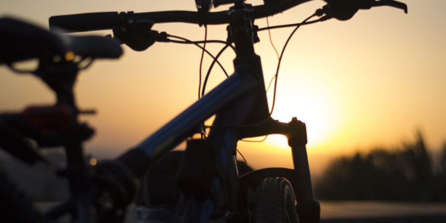 Mit dem Fahrrad steuert der Pastor drei Stationen an. Symbolfoto: pixabay.com