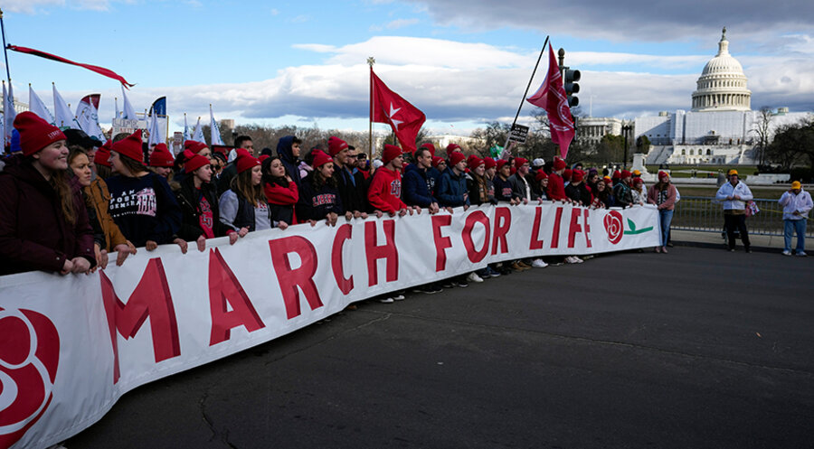 Schätzungen zufolge nahmen bis zu 100.000 Menschen am "March for Life" in Washington teil. Foto: picture-alliance/ASSOCIATED PRESS|Alex Brandon