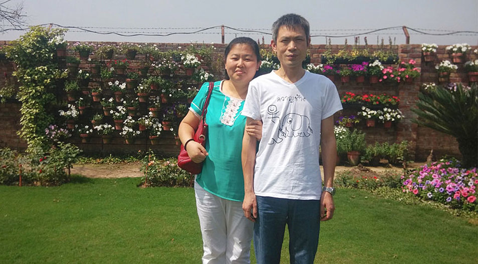 Die „Gefangene des Monats Juli“, Pastorin Hao Zhiwei, mit ihrem 2018 verstorbenen Ehemann. Foto: China Aid