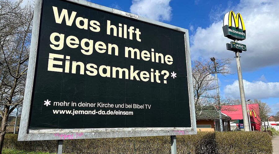 Ein Plakat der Kampagne in Buxtehude. Foto: Bibel TV