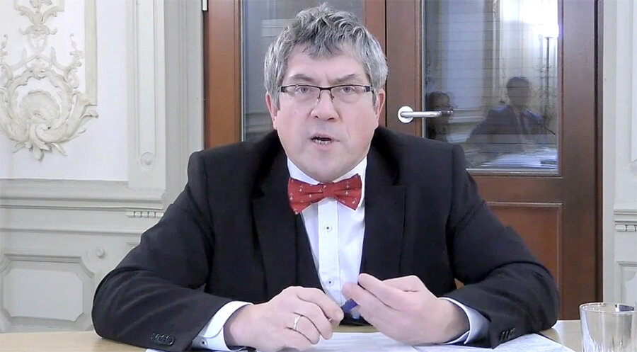 Der Bischof der Evangelischen Kirche in Mitteldeutschland, Friedrich Kramer, beim Magdeburger ökumenischen Neujahrsgespräch. Screenshot: www.ev-akademie-wittenberg.de