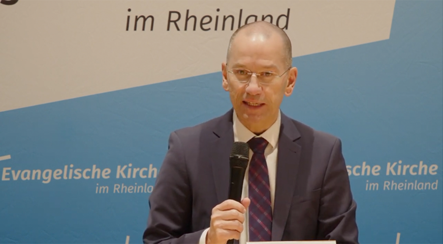 Sieht den Beginn eines deutlichen Rückgangs der Kirchensteuereinnahmen: Der Leiter der Finanzabteilung des Landeskirchenamtes, Henning Boecker: Screenshot: Evangelische Kirche im Rheinland