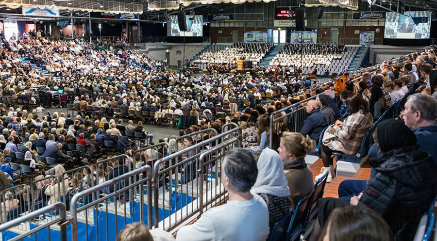 Die „500-Jahrfeier der Mennonitengemeinden“ in Bielefeld zog rund 4.000 Besucher an. Foto: Hermann Heidebrecht