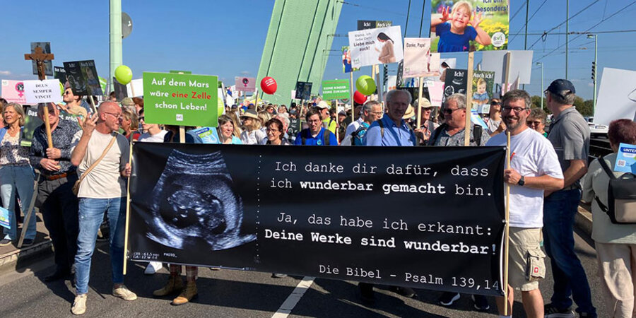 Rund 3.500 Lebensschützer haben am 21. September am Kölner „Marsch für das Leben“ teilgenommen. Foto: IDEA/David Wengenroth