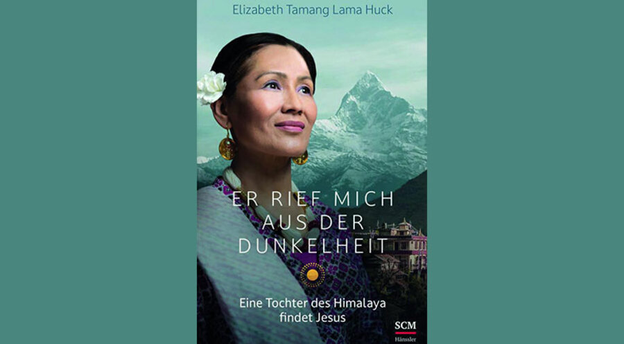 Das Buch „Er rief mich aus der Dunkelheit: Eine Tochter des Himalaya findet Jesus”. Foto:SCM Hänssler