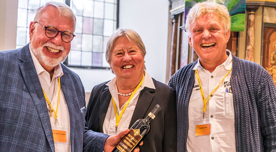 v.l.n.r.: Hans-Martin Stäbler, Renate Stäbler und Georg Jahn bei der Feier. Foto: Matthias Schmidt