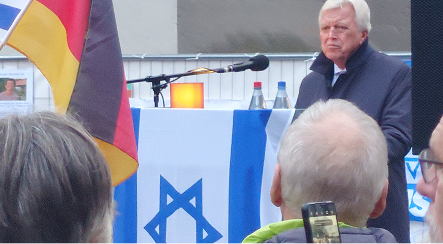 Macht die Terrororganisationen Hamas und Hisbollah für den Konflikt im Nahen Osten verantwortlich: Der ehemalige hessische Ministerpräsident Volker Bouffier. Foto: IDEA/Ortwin Hadem