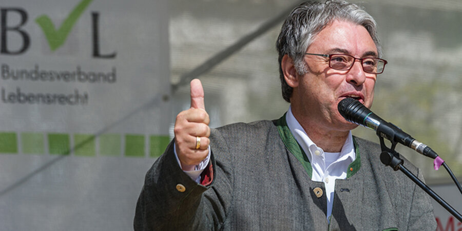 Der Vorsitzende des Bundesverbandes Lebensrecht, Martin Lohmann, zeigte sich „erstaunt“ über die „falschen Behauptungen“ gegen Teilnehmer des Marsches. Foto: M. Pletz