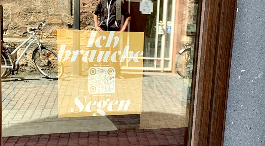 Mit dem Slogan „Ich brauche Segen“ knüpft die Aktion an den Wunsch vieler Menschen nach dem Erleben einer göttlichen Kraft an. Foto: Marburger Medien