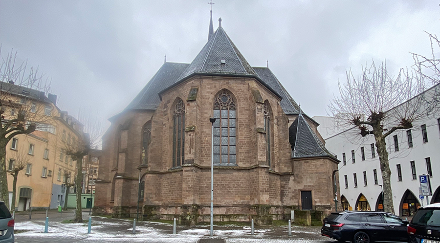 Die Christuskirche im saarländischen Neunkirchen war Ziel von zwei Brandanschlägen. Foto: picture alliance/osnapix/Steven Mohr