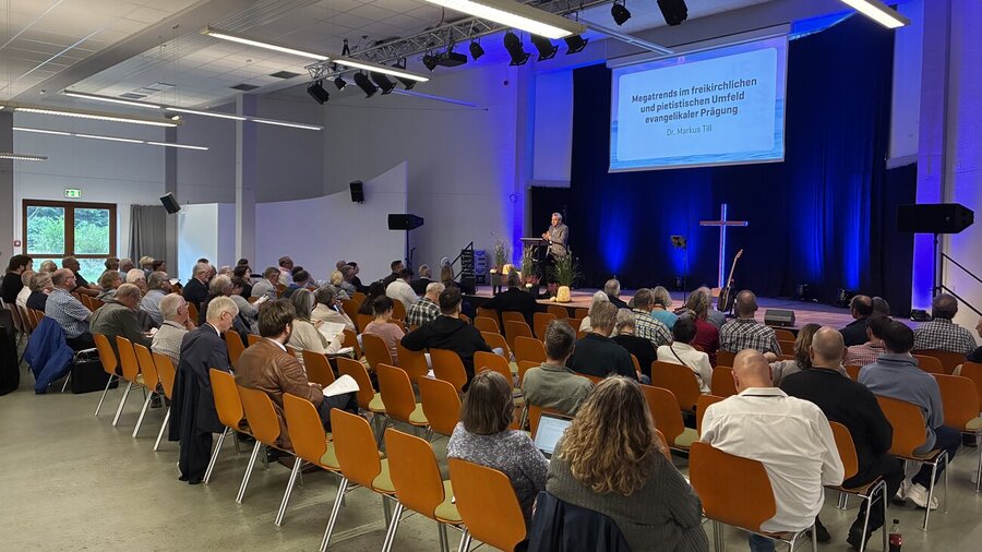 Rund 130 Christen aus dem norddeutschen Raum versammelten sich zur „JESUS26 Nord“-Konferenz im GRZ Krelingen. 