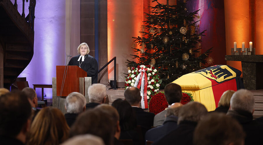 Die Landesbischöfin der Evangelischen Landeskirche in Baden, Heike Springhart, bei ihrer Predigt. Foto: picture-alliance/dpa|Philipp von Ditfurth
