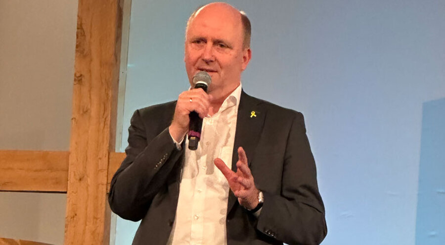 Staatssekretär Uwe Becker (CDU) sprach bei einer Veranstaltung der Evangelischen Allianz Wetzlar. Foto: FeG Wetzlar/Bernhard Limberg