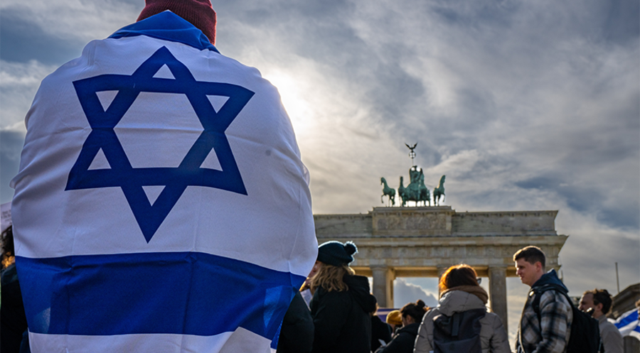 Zahlreiche Experten und Politiker hatten sich wegen anhaltender Antisemitismus-Vorwürfe gegen eine mögliche rot-rot-grüne Koalition in Berlin ausgesprochen.
