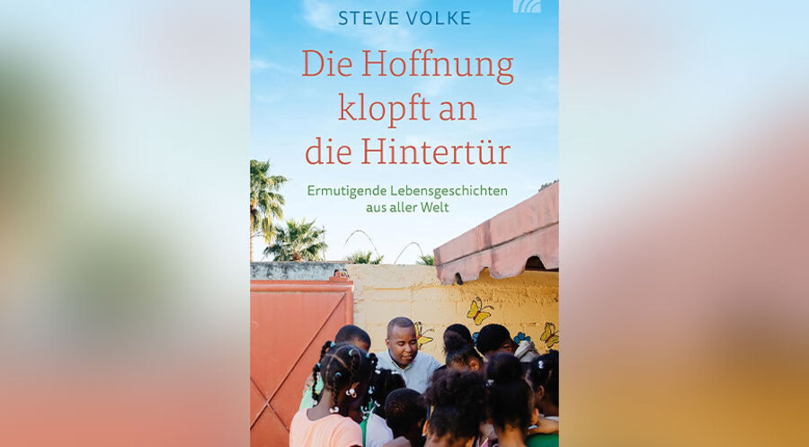„Nach jeder Geschichte hat man feuchte Augen – fassungslos über die guten Wendungen und beschämt darüber, wie Menschen leben müssen.“ Buchcover: Brunnen 