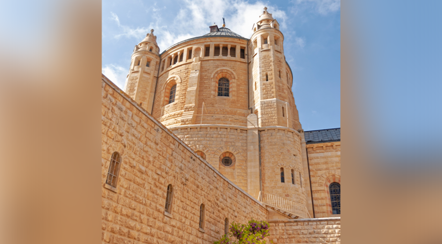 Rund um die Kathedrale St. Jakobus ist seit dem 4. Jahrhundert ein eigenes Dorf armenischer Flüchtlinge und ihrer Nachfahren entstanden. Foto: picture alliance / CHROMORANGE | Hicazi Oezdemir