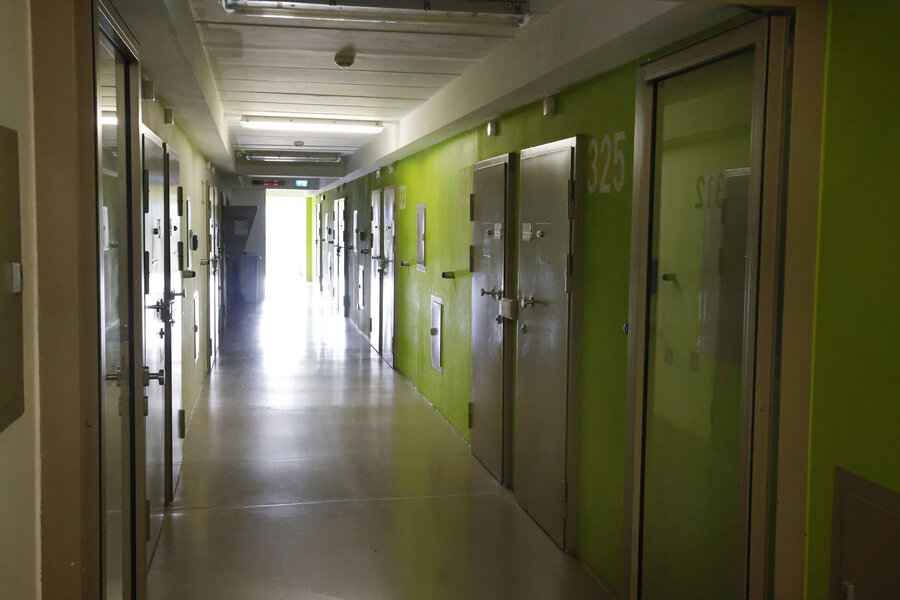 Der verurteilte Sexualstraftäter wurde in ein Frauengefängnis in Sachsen verlegt. 