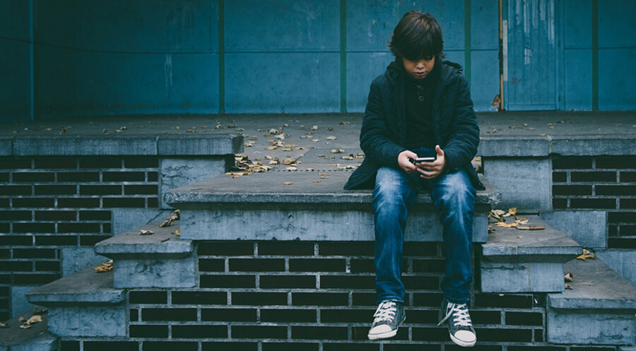 Viele Kinder und Jugendliche sind heute Mobbing ausgesetzt und ziehen sich oft zurück. Symbolfoto: pixabay.com