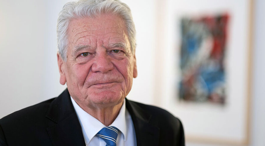 „Menschenfreundlichkeit Gottes mit ganzer Person leibhaftig und lebensnah verkörpert“: Altbundespräsident Joachim Gauck. Foto: picture alliance/epd-bild/Rolf Zoellner